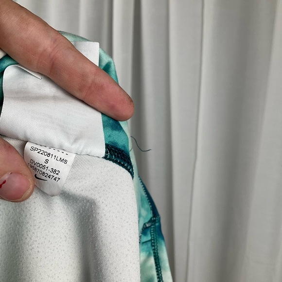 Nike Colorful Tie Dye Leggings - Picture 4 of 4